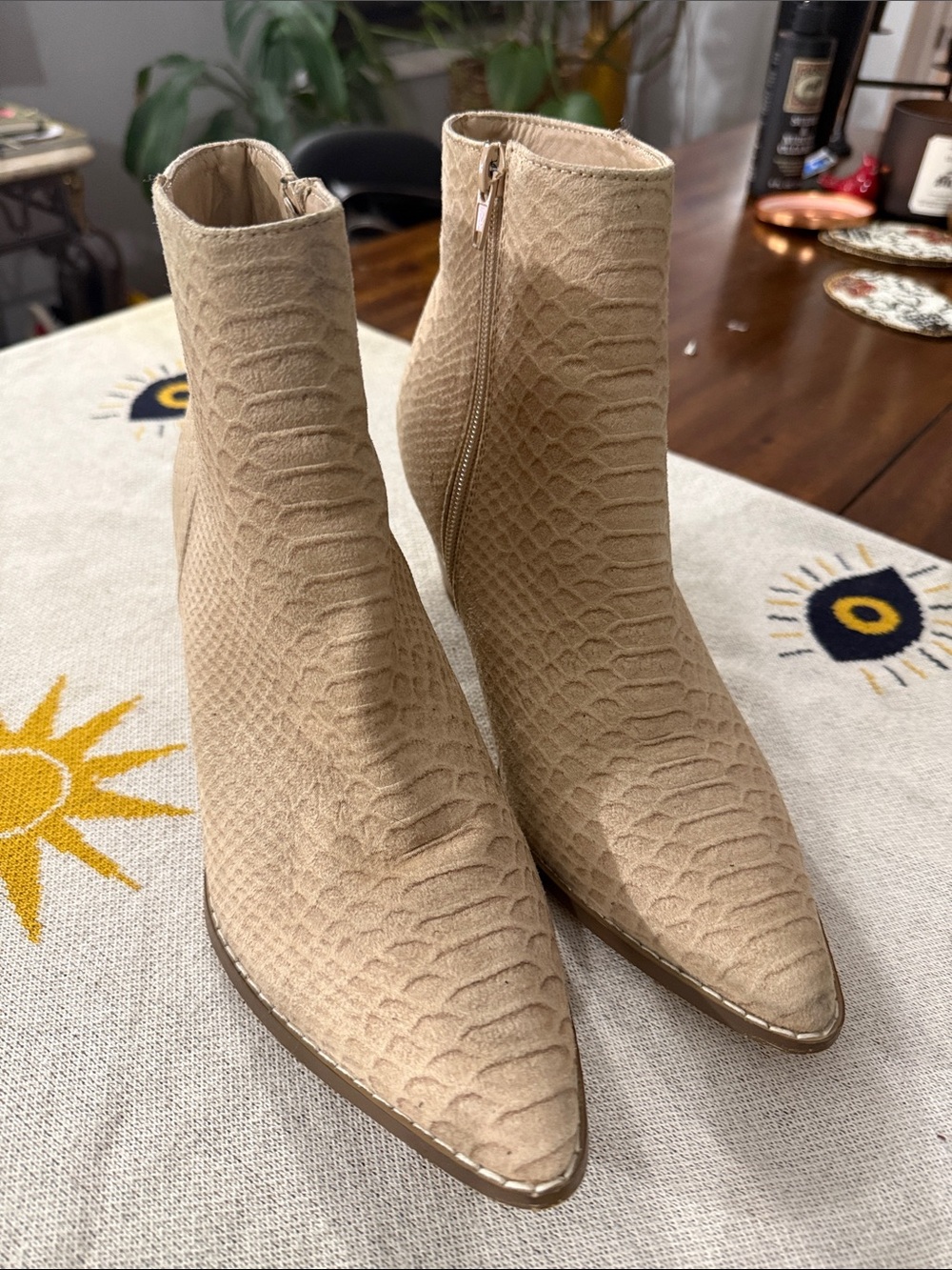 Coconuts by Matisse Going West Women's Beige Textured Pointed-Toe Ankle Boots